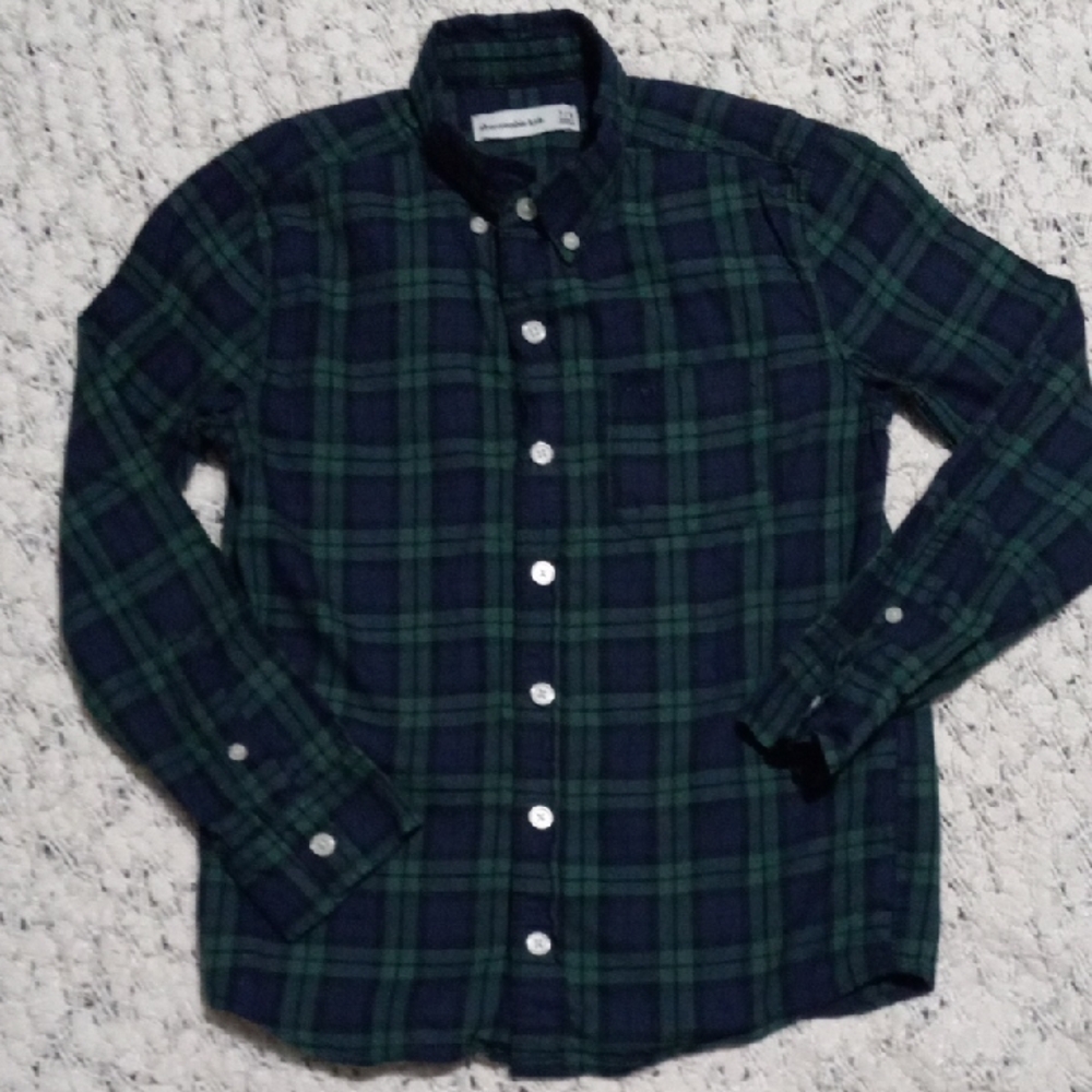 Abercrombie Kids Navy and Green Plaid Shirt Size 7/8